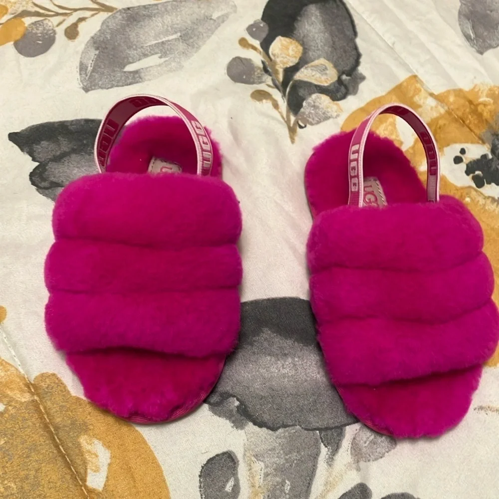 Ugg kids sandal size 9 pink - Picture 1 of 4